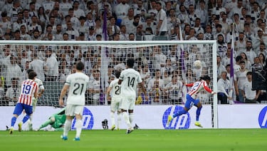 Lookman define con precisión para adelantar al Atlético en el Bernabéu, firmando el 0-1 pasada la media hora tras una rápida acción ofensiva rojiblanca.