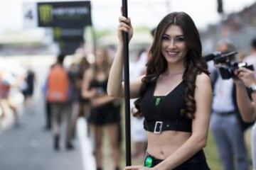 Las chicas más guapas y sexys del paddock en el GP de Catalunya