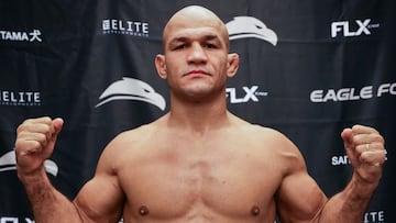 Junior dos Santos.