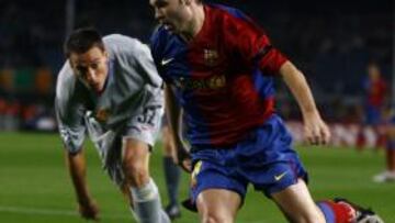 Iniesta renueva hasta 2015 con una cláusula de 200 millones