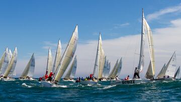 El Etnia Barcelona remonta y gana en el Abra las J80 Sailing Finals