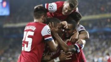Los jugadores del Arsenal celebran un gol.