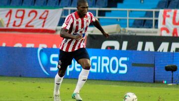 Mera habla de sus compañeros y DT