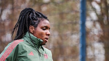 Edna Imade, durante un entrenamiento esta semana con el Bayern.