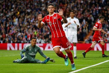 El jugador colombiano del Real Madrid, cedido al Bayern Múnich, visitó el Bernabéu en el partido de vuelta de la semifinales de la Champions League el 1 de mayo de 2018. Fue aplaudido por la afición al ser cambiado. 