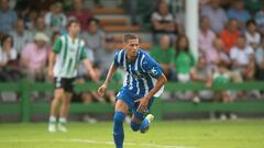 Alan Godoy con la elástica albiazul.