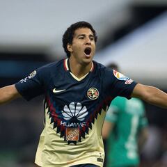 América vence a Pumas en el Estadio Azteca