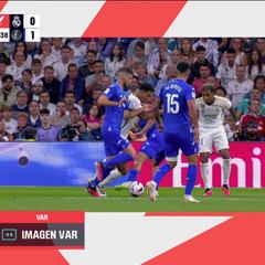 Iturralde: “No hay penalti, el contacto lo inicia Bellingham”