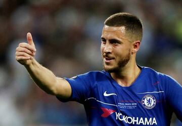 Chelsea's Eden Hazard gives the thumbs.