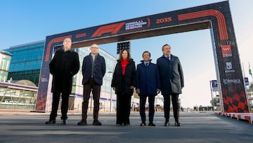 MADRID, 23/01/2024.- La presidenta de la Comunidad de Madrid, Isabel Díaz Ayuso (c), el presidente de Ifema, José Vicente de los Mozos (i), el presidente de la Cámara de Comercio de Madrid, Ángel Asensio (d), el alcalde de Madrid, José Luis Martínez Almeida (2d) y el presidente y CEO de la Fórmula 1, Stefano Domenicali (2i) a su llegada para la presentación del Gran Premio de España de Fórmula Uno de Madrid este martes en Ifema, Madrid. EFE/ Rodrigo Jiménez
