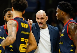 Gran debut de Zan Tabak