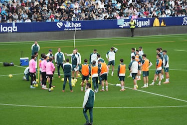 El Málaga regresa y La Rosaleda se llena de ilusión con 9.000 aficionados