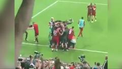 Un fan lesiona a Adrian en plena euforia por la Supercopa