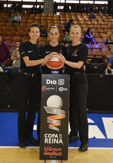 Sara Peláez, Yasmina Alcaraz y Asunción Langa.