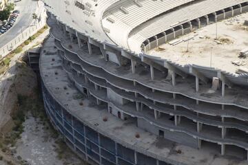 En este estado se encuentra actualmente el Nuevo Mestalla. El club valencianista iniciará trámites burocráticos para reanudar las obras, paralizadas desde 2009.