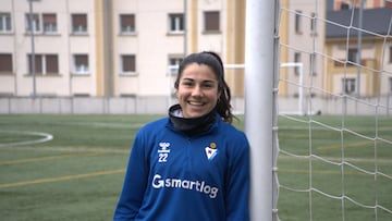 Mariana Cerro, jugadora del Eibar cedida por el Athletic, en un posado con motivo de su entrevista con AS.