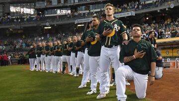 El pelotero de los Athletics habl&oacute; de Bruce Maxwell, quien fue el primer jugador de Grandes Ligas en hincarse durante la ceremonia del himno nacional.