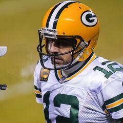 Aaron Rodgers no se presenta a prácticas de los Packers; cede bono