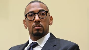 (FILES) Former Bayern Munich's German defender Jerome Boateng waits prior to the start of the third day in his appeal trial at a courtroom of the regional court in Munich, southern Germany, on November 2, 2022. The court on September 21, 2023 threw out the assault conviction of footballer Jerome Boateng for attacking his ex-girlfriend in 2018 and ordered a new trial. In a legal odyssey now on its third ruling, the superior regional court in Munich decided in favour of Boateng's appeal, that of his alleged victim as well as state prosecutors', citing procedural errors. If it sides with the plaintiff, the new court could level a more severe sentence than the 1.2-million-euro ($1.3-million) fine Boateng was ordered to pay in November 2022. (Photo by Christof STACHE / AFP)
