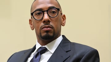 (FILES) Former Bayern Munich's German defender Jerome Boateng waits prior to the start of the third day in his appeal trial at a courtroom of the regional court in Munich, southern Germany, on November 2, 2022. The court on September 21, 2023 threw out the assault conviction of footballer Jerome Boateng for attacking his ex-girlfriend in 2018 and ordered a new trial. In a legal odyssey now on its third ruling, the superior regional court in Munich decided in favour of Boateng's appeal, that of his alleged victim as well as state prosecutors', citing procedural errors. If it sides with the plaintiff, the new court could level a more severe sentence than the 1.2-million-euro ($1.3-million) fine Boateng was ordered to pay in November 2022. (Photo by Christof STACHE / AFP)