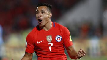 Sánchez supera a Zamorano y amenaza récord de Salas