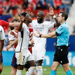 Martínez Munuera actuó según las normas en el ‘Caso Vinicius’