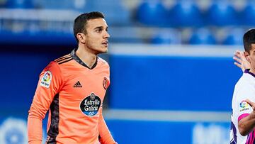 Jordi Masip of Real Valladolid CF and Olaza of Real Valladolid CF during the Spanish league, La Liga Santander, football match played between Deportivo Alaves and Real Valladolid CF at Mendizorroza stadium on February 5, 2021 in Vitoria, Spain.
AFP7
05
