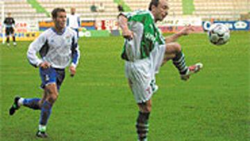 <B>GRAN GOL</b>. Cuéllar consiguió un tanto olímpico este domingo.