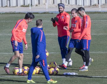 Stefan Savic, Diego Costa, Filipe Luis y Nikola Kalinic.
 