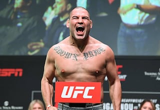 ¡Oficial Caín Velásquez, excampeón de la UFC, es dejado en libertad luego de tres años