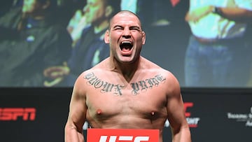 Jueza rechaza por tercera vez libertad bajo fianza a Caín Velásquez