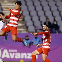 El Granada golea al Jaén en el estreno de Arezo de rojiblanco