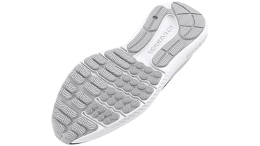 Estas zapatillas de Under Armour son ideales para correr en oto?o