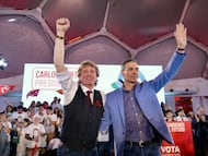 El candidato del PSOE a la Presidencia de la Junta de Castilla y León, Carlos Martínez (i) y el presidente del Gobierno, Pedro Sáncez (d), durante el cierre de la campaña del PSOE, a 13 de marzo de 2026, en Valladolid, Castilla y León (España). El PSOE cierra su campaña autonómica en la Cúpula del Milenio de Valladolid, donde Pedro Sánchez arropa al candidato Carlos Martínez y a Óscar Puente en un mitin concebido para movilizar a la militancia, disputar la hegemonía del PP y presentar su proyecto de servicios públicos y cohesión territorial.
13 MARZO 2026;MITIN;CIERRE DE CAMPAÑA;CAMPAÑA ELECTORAL;ELECCIONES;CAMPAÑA AUTONÓMICA;MILITANTES;SOCIALISTAS;
Photogenic/Claudia Alba / Europa Press
13/03/2026