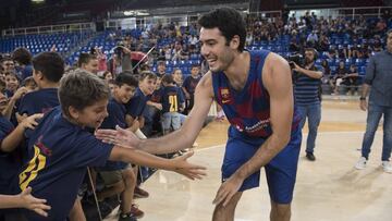 Álex Abrines, durante su presentación con el Barcelona.