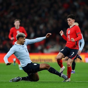 Inglaterra clama contra Araújo: “¡Podría haberle roto la pierna!"