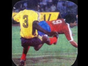 17-03-1985: Durante las clasificatorias para la Copa del Mundo, la Roja derrotó por 6-2 a Ecuador.