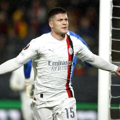 El Milan quiere quedarse a Jovic