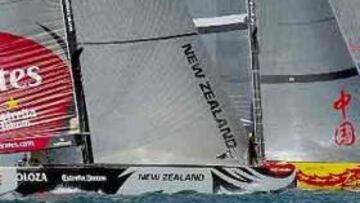 <B>MAL DÍA.</B> El Desafío salió mal en la primera manga, tanto fue así que fue el último en traspasar la línea se salida después de cruzar a toda la flota por detrás hacia el barco del comité.