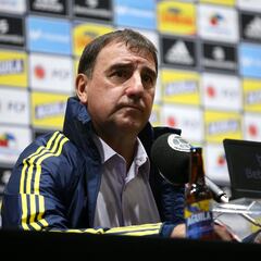 Néstor Lorenzo: “No podemos comparar a James con Ruiz”