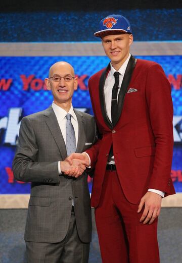 Número 4 del draft de 2015, fue elegido por New York Knicks.