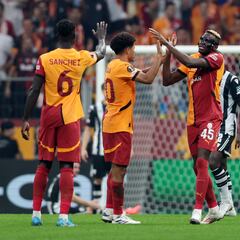 Davinson Sánchez inicia la Europa League con victoria