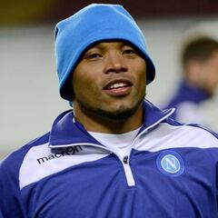 Zúñiga revela que Sarri lo trataba como un fantasma en Napoli