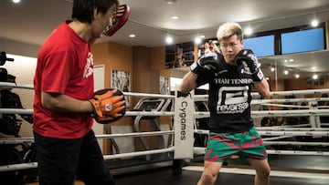 Japanese kickboxer Tenshin Nasukawa works out during a training session, in front of the media, at his boxing gym in Matsuda, Chiba prefecture on December 18, 2018. - Japanese kickboxer Tenshin &quot;Ninja Boy&quot; Nasukawa said he wants to use the eleme