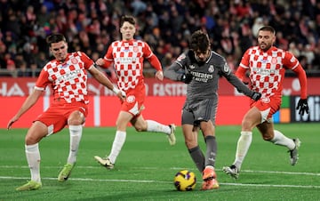 0-2. Asistencia de Jude Bellingham al espacio para la carrera del jugador turco del Real Madrid. El dorsal 15 aguanta, le gana la posicin a Miguel Gutirrez y finaliza con un disparo cruzado, raso, con la zurda, para superar la estirada de Paulo Ganazzaniga.