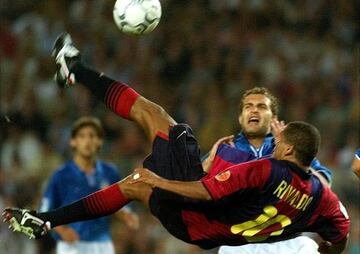 La histórica chilena de Rivaldo contra el Valencia.