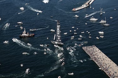 Vista general mientras el Arca Sgr gana la Regata de Vela Barcolana.