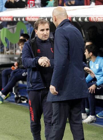 Saludo de Zinedine Zidane y Jagoba Arrasate.