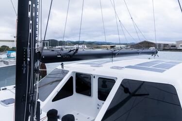 Exterior, con placas solares