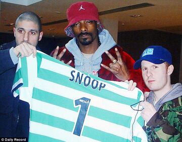 El único equipo escocés de está lista, al igual que Rod Stweart los colores del equipo de Glasgow sedujeron a Snoop.